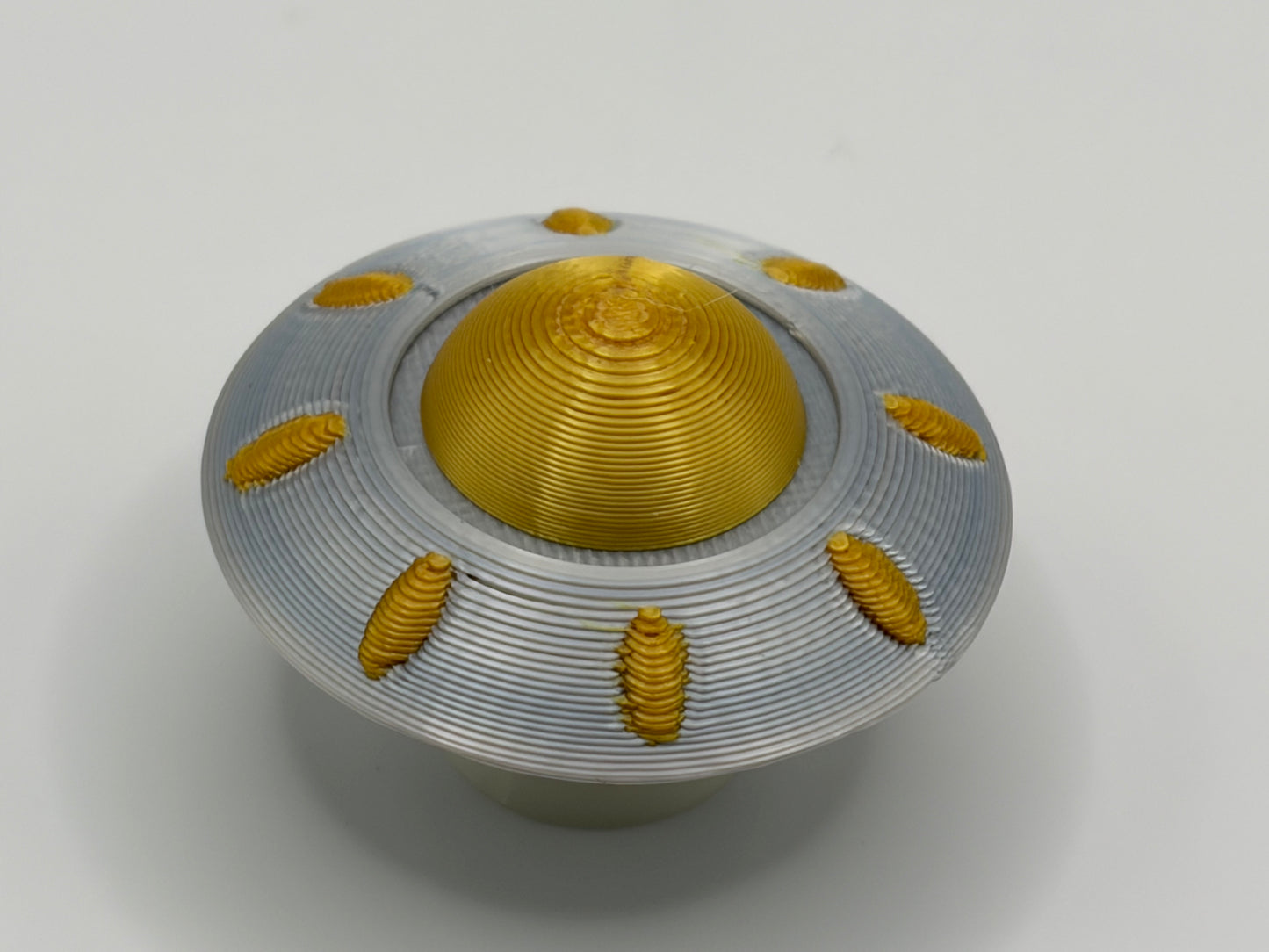 "Hatcessories" UFO v2 w/Glow Tractor Beam