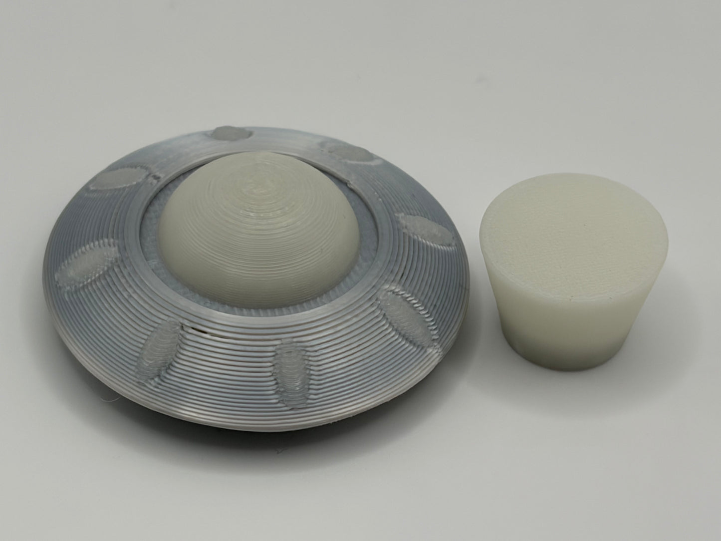 "Hatcessories" UFO v2 w/Glow Tractor Beam