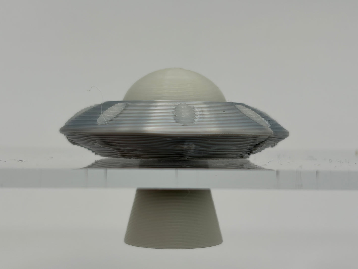 "Hatcessories" UFO v2 w/Glow Tractor Beam