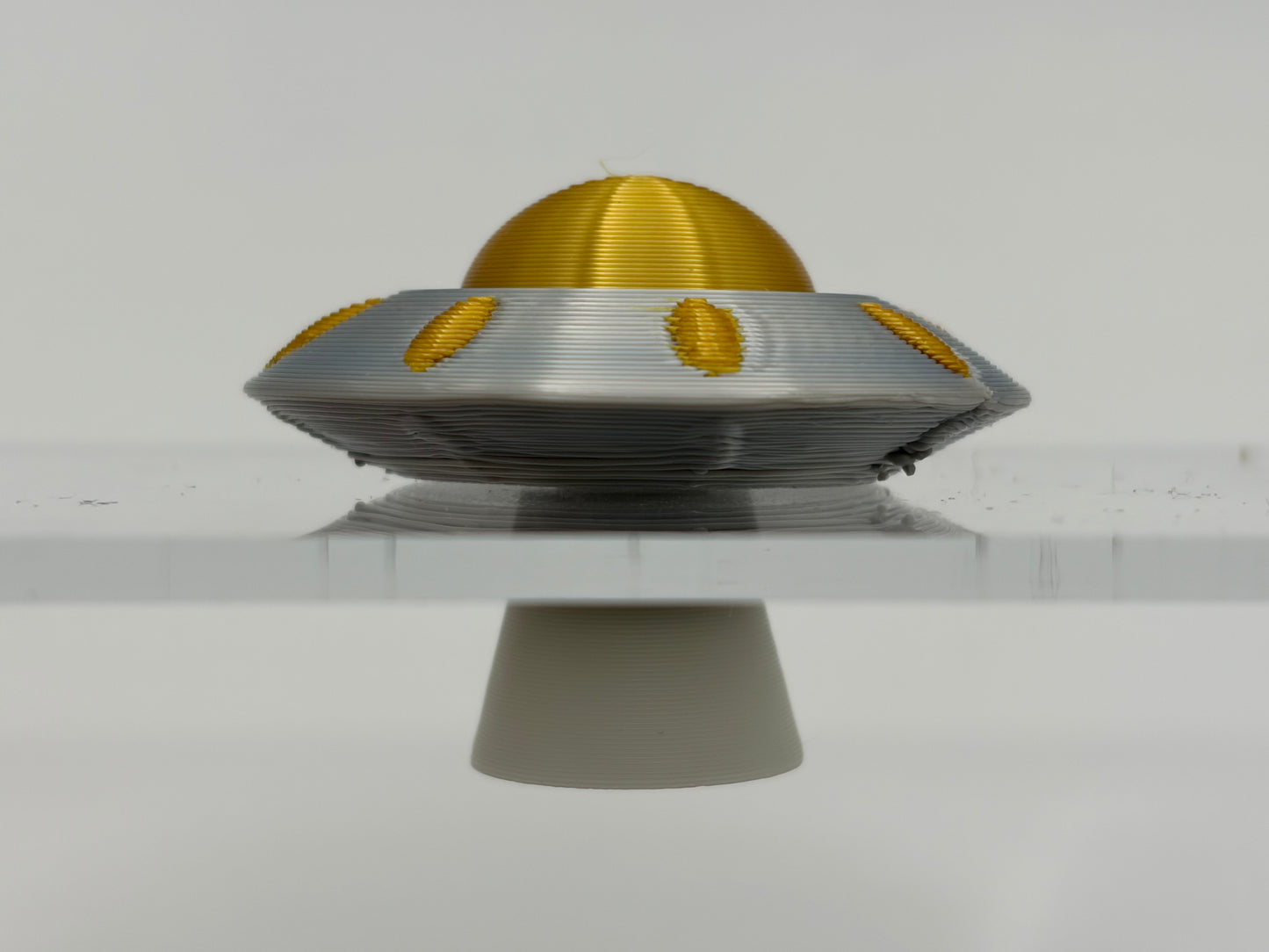 "Hatcessories" UFO v2 w/Glow Tractor Beam