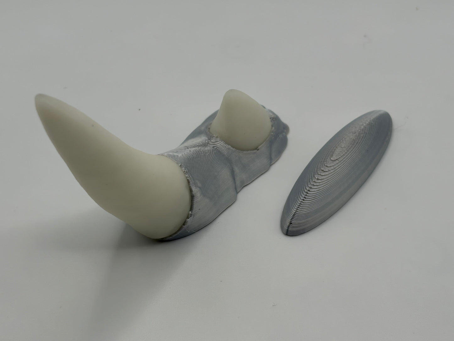 Magnetic Rhino Horn - Double Dual Magnets