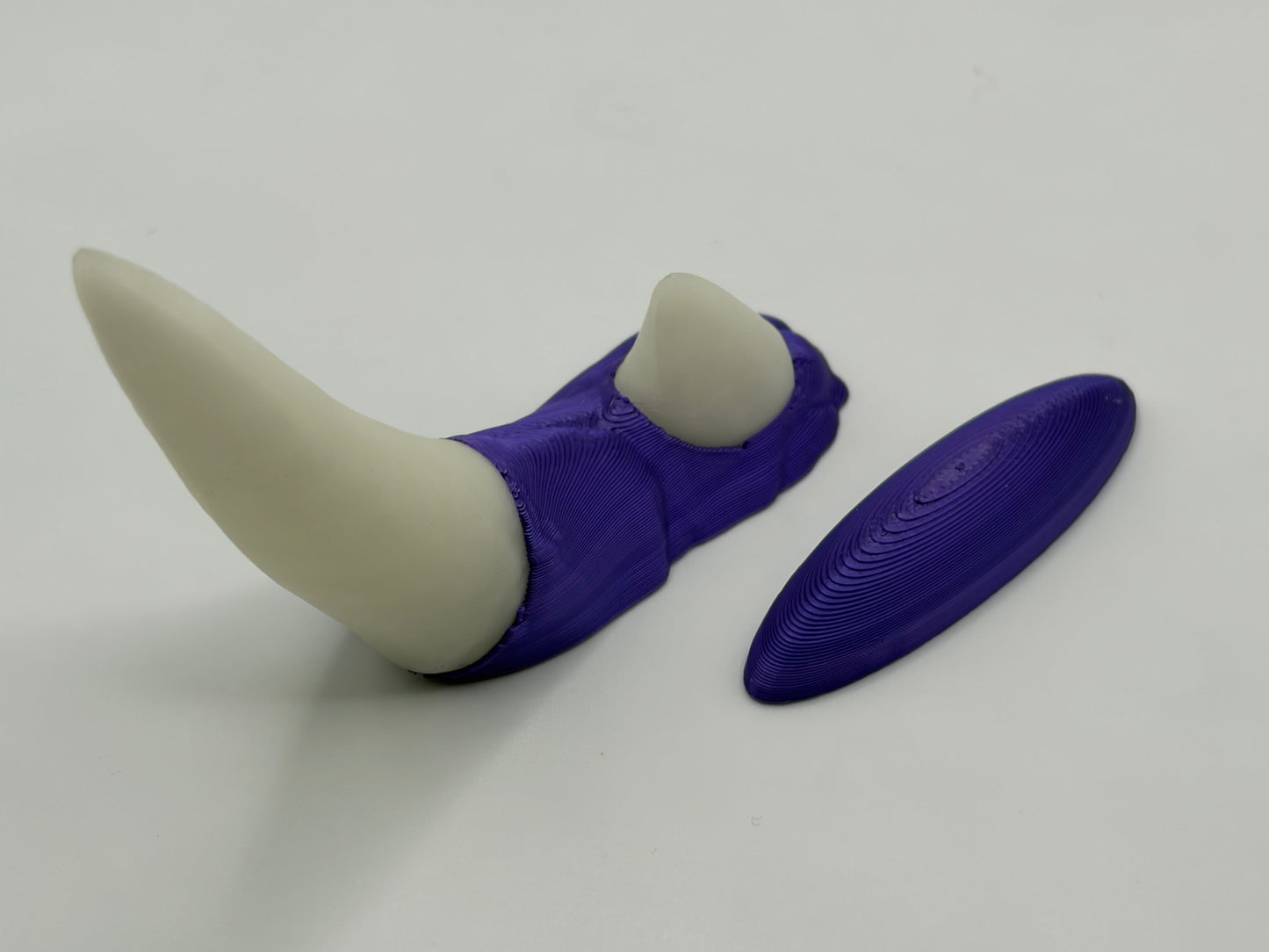 Magnetic Rhino Horn - Double Dual Magnets