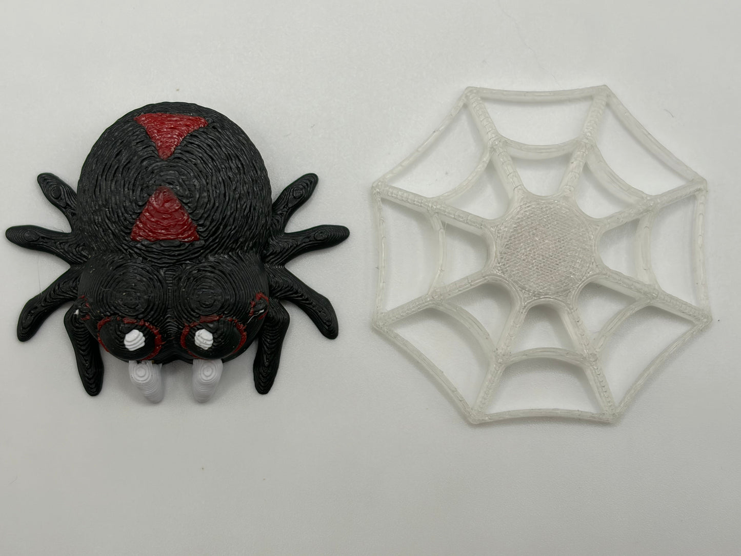 Magnetic Spider w/Web V2